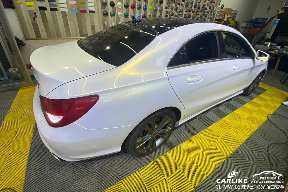 CARLIKE卡莱克™CL-MW-01奔驰珠光幻彩亮面白变金汽车改色膜