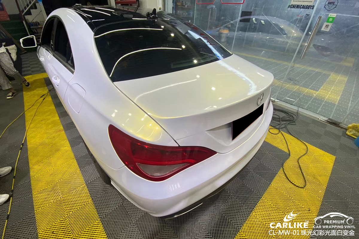 CARLIKE卡莱克™CL-MW-01奔驰珠光幻彩亮面白变金汽车改色膜