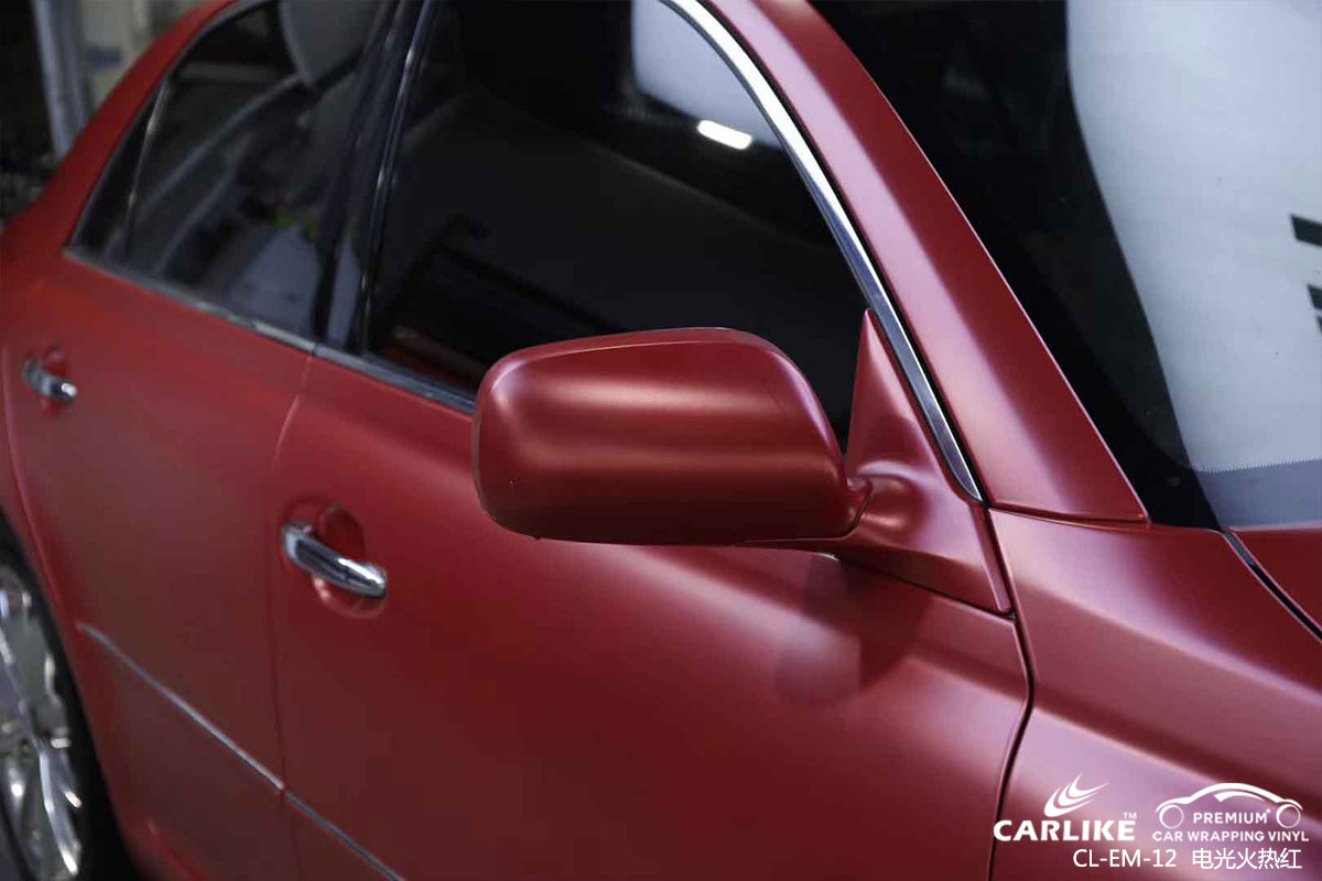 CARLIKE卡莱克™CL-EM-12丰田金属电光火热红汽车改色膜鹰潭贴膜施工效果图
