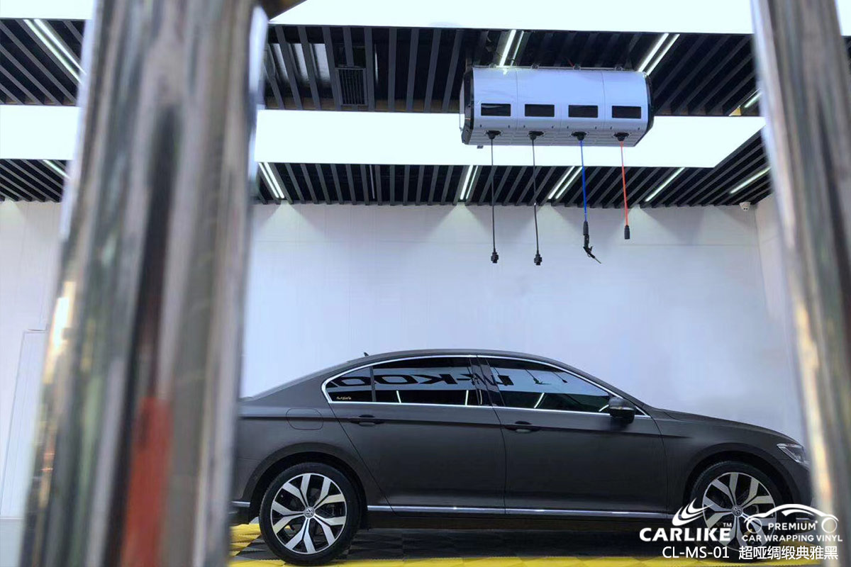 CARLIKE卡莱克™CL-MS-01大众超哑绸缎典雅黑车身改色膜咸宁施工案例
