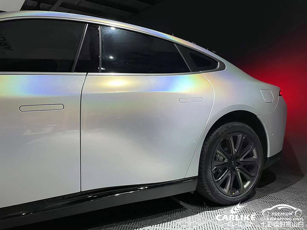 CARLIKE卡莱克™CL-IL-02小鹏七彩镭射雪山白全车贴膜